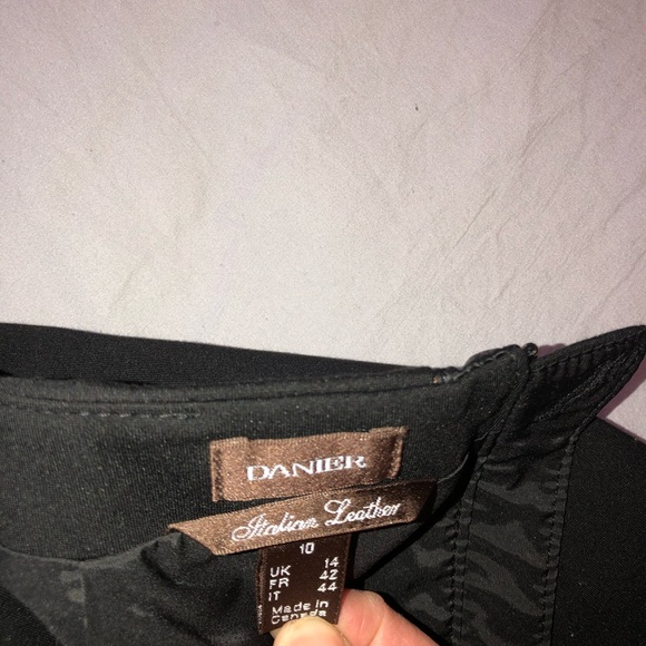 Ladies Danier pencil skirt - Picture 4 of 7